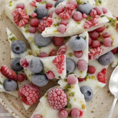 Frozen Joghurt Bites mit Beeren