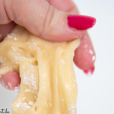 Schleim selber machen ohne Kleber und ohne Kontaktlinsenlösung