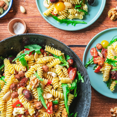 Nudelsalat mit Nüssen