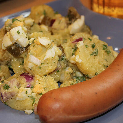 Kartoffelsalat mit Würstchen