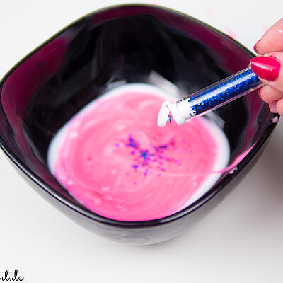 Schleim selber machen - Fluffy Slime Rezept Schleim selber machen - Fluffy Slime Rezept