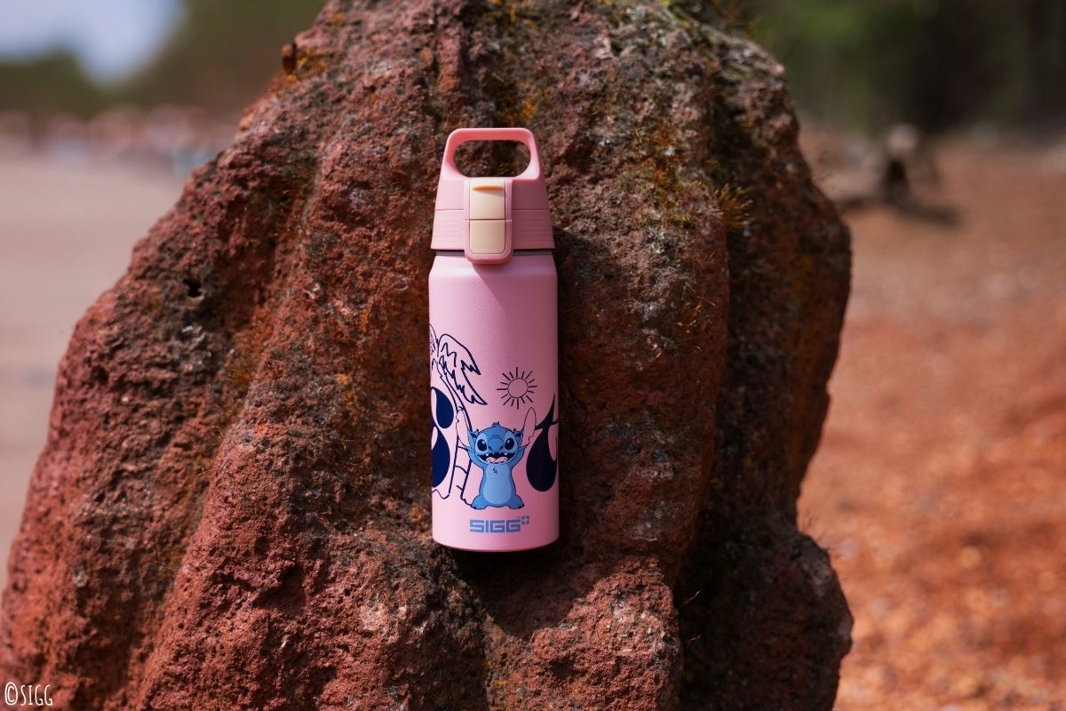 Trinkflasche mit dem Disney Charakter Stitch darauf