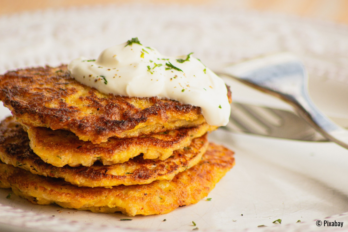 Rezept Kartoffel-Zucchini-Puffer » einfach &amp; schnell | Kribbelbunt