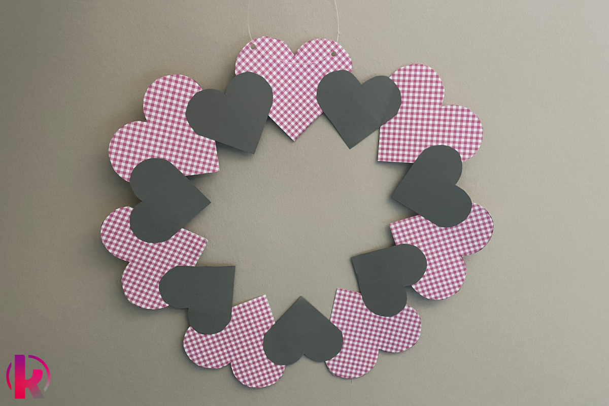 DIY Valentinstag Geschenk basteln: Herzkranz DIY Valentinstag Geschenk basteln: Herzkranz